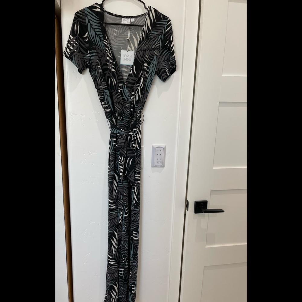 Beach break size medium cute summer romper